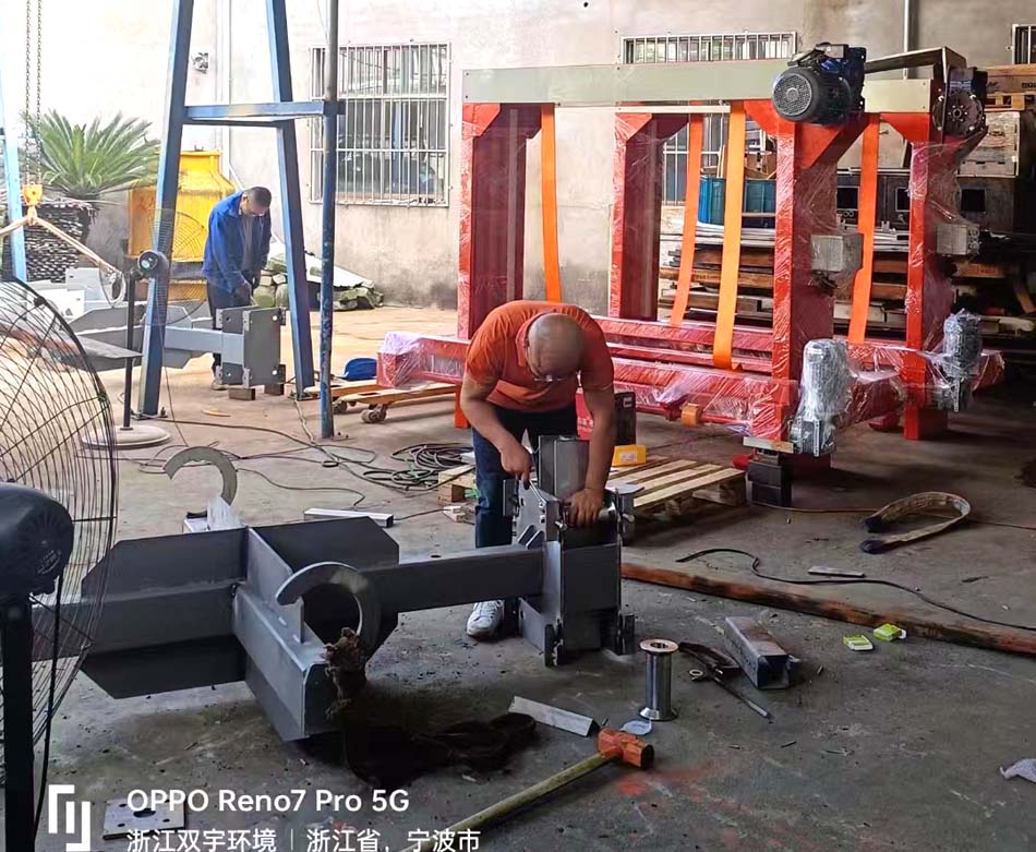 酸洗磷化线行车设备(图1)